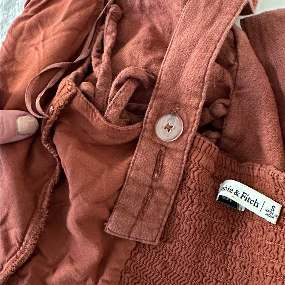 Abercrombie & Fitch Rust Lace-Up Crop Top - Picture 8 of 11